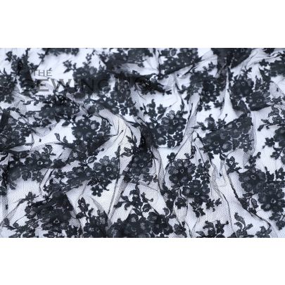 Black Floral Motifs Chantilly Lace - black French Chantilly lace from the renowned Riechers Marescot