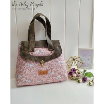 The Holey Mayole Bag Pattern - Mrs H