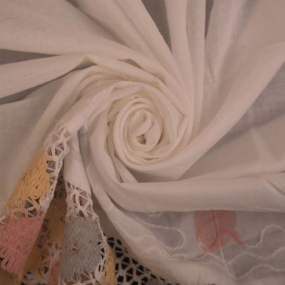 100% Cotton White Fabric Floral (200 x 110cm) 