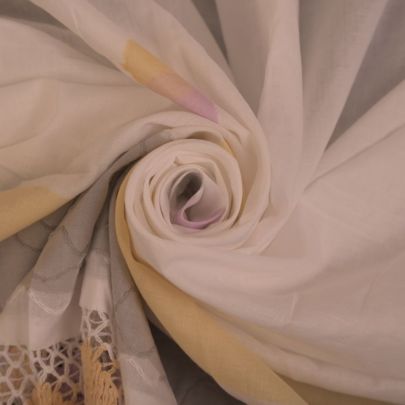 100% Cotton Fabric White Fabric Floral fabric (235 x 110cm) 