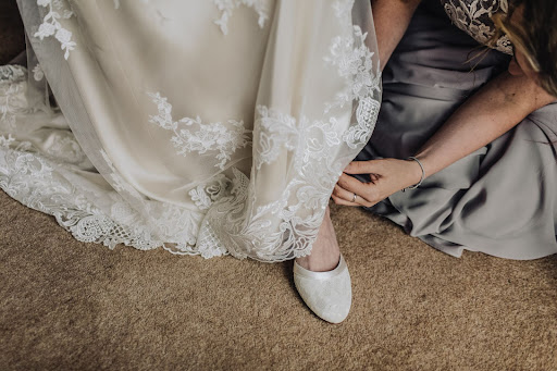 lace wedding dresses